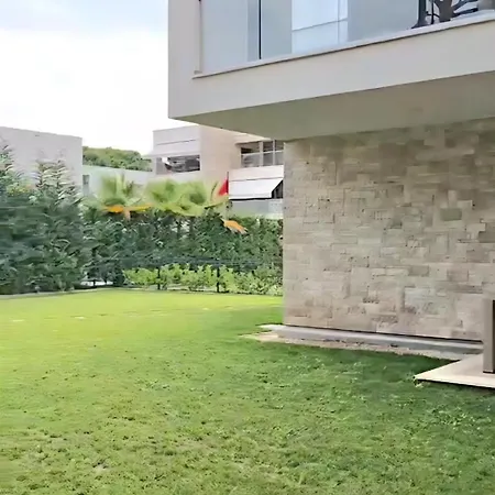 Vila Klesta At San Pietro *